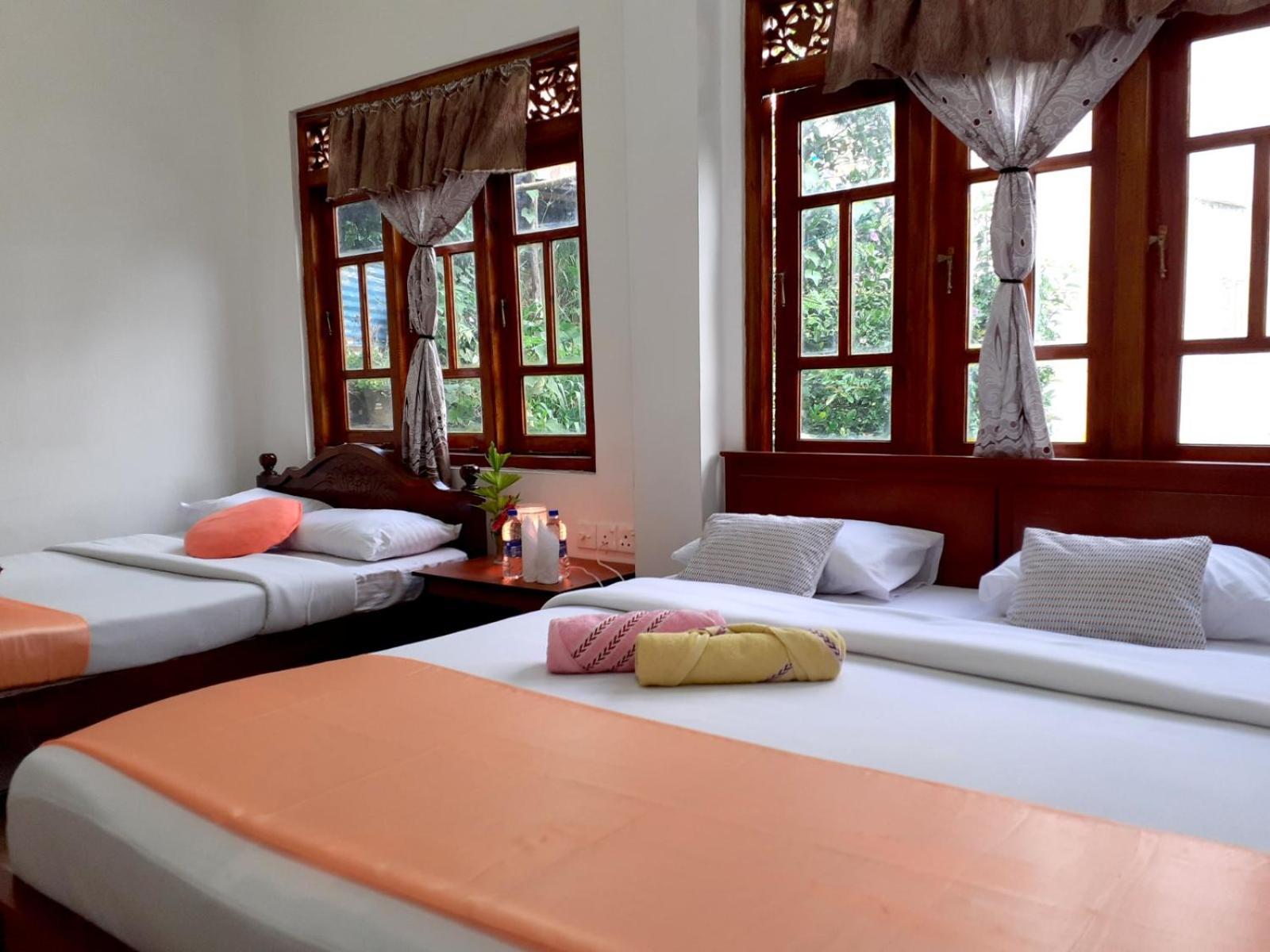 Subash Hotel ナラタニヤ エクステリア 写真