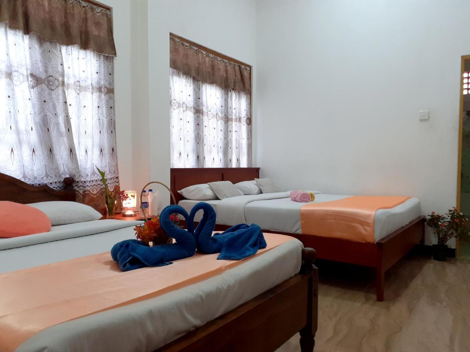 Subash Hotel ナラタニヤ エクステリア 写真