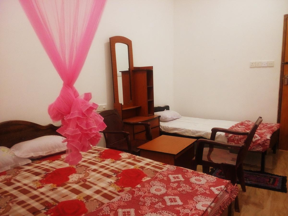 Subash Hotel ナラタニヤ エクステリア 写真